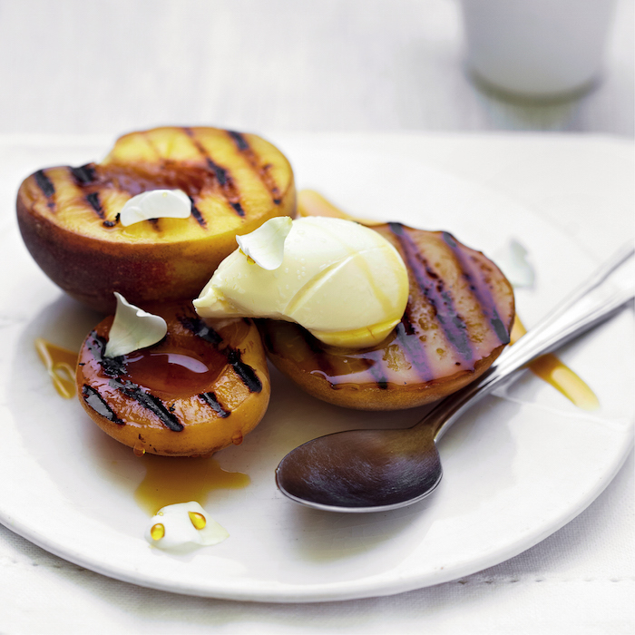 Peaches and apricots with mascarpone and honey