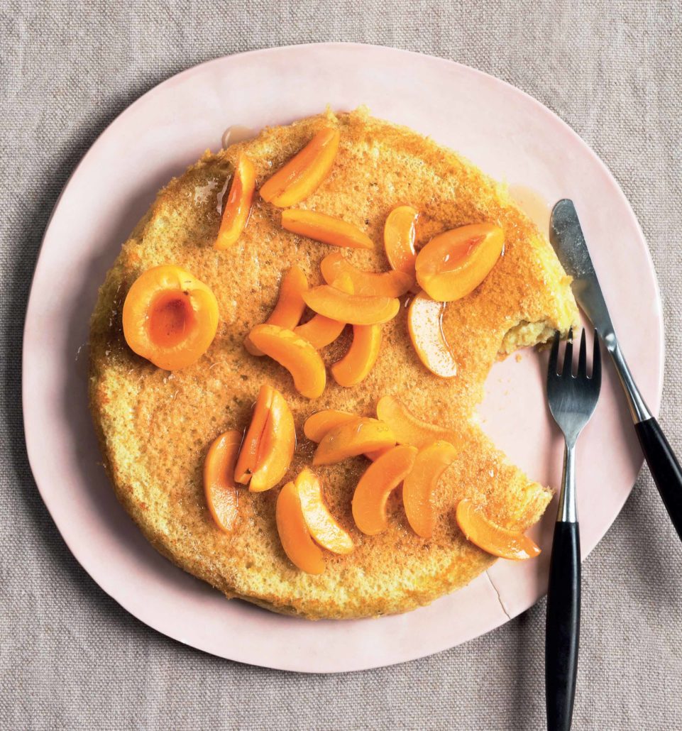 Fluffy oat pancakes with apricots
