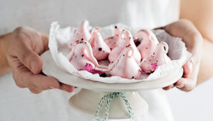 Pink peppercorn meringues